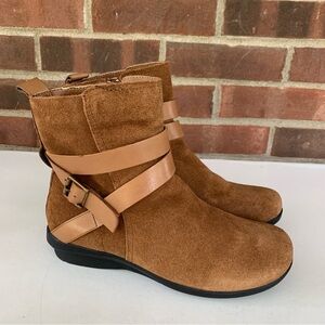 ARRAY Womens Brandy Leather Ankle Fashion Boots Tan suede US 6.5 M